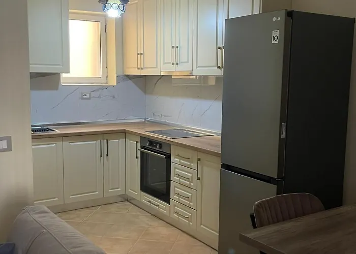 Apartamentagollitirana Τίρανα