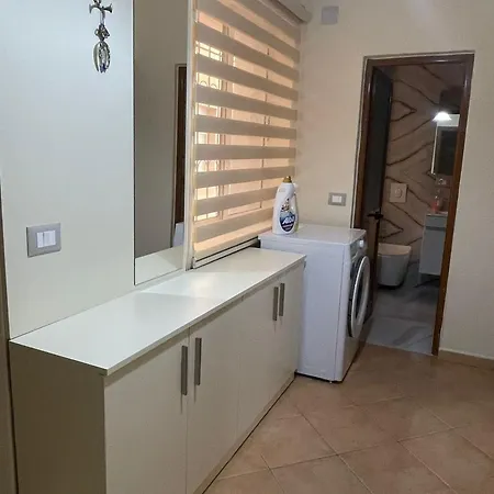 Apartamentagollitirana Апартаменты Тирана